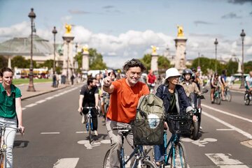 France : Le Convoi de l'eau à Paris bloqué par la police