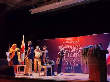 سی امین جشنواره هنرهای تجسمی جوانان ایران به ایستگاه آخر رسید+فیلم