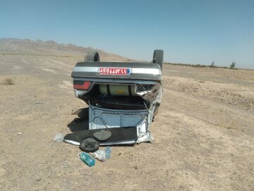 خودروی حامل خبرنگاران شهرستان فردوس واژگون شد