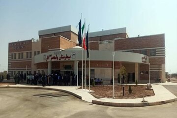 ساختمان بیمارستان "ولی‌عصر (عج)" انار افتتاح شد