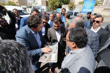 پروژه فیبر نوری منازل و کسب و کارها در زنجان کلنگ زنی شد