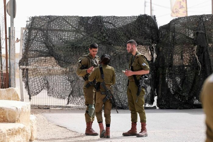 Hezbollah, Hamas surprise Zionist troops with attacks