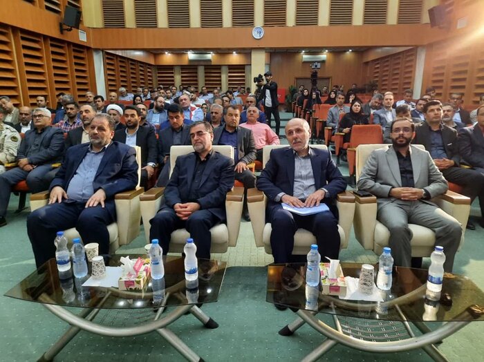 نخستین شناور تفریحی دریایی خزر در نوشهر آغاز به کار کرد