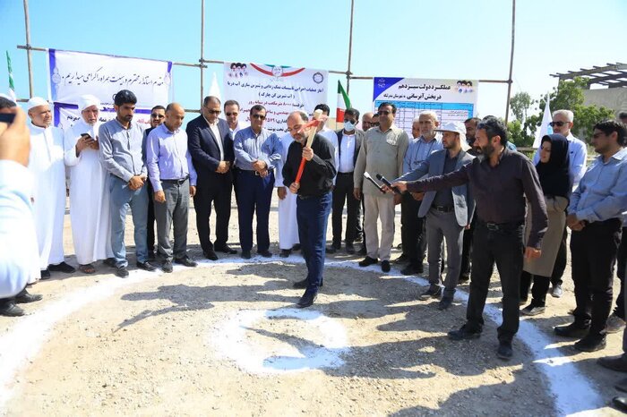 طرح بزرگ آبرسانی از دریای خلیجفارس به بستک کلنگ زنی شد