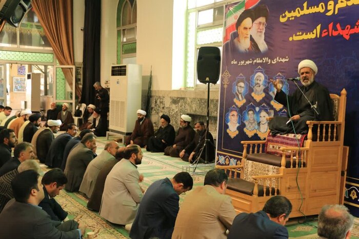 لازمه انقلابی بودن، معرفت همراه با بصیرت و صبر است