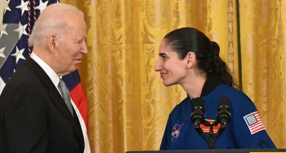 یاسمین مقبلی کیست و در فضا چه میکند؟ یاسمین مقبلی کیست و در فضا چه میکند؟