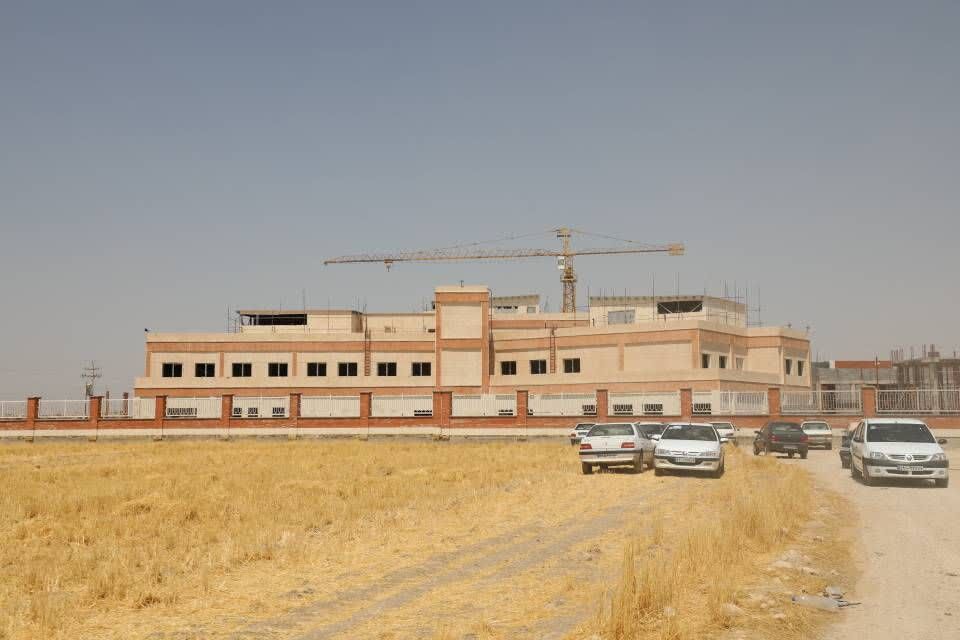 بازدید وزیر بهداشت از بیمارستان درحال ساخت مرودشت