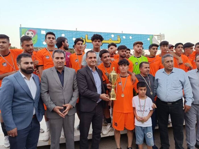 ایمان سبز شیراز به مسابقات  فوتبال  لیگ زیر ۱۸ سال  کشور صعود کرد