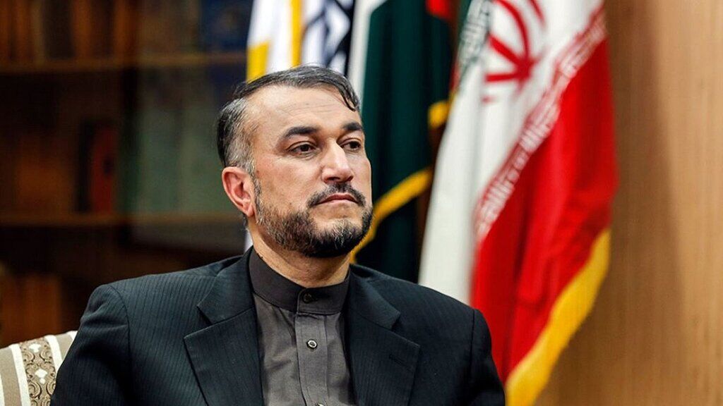 Canciller de Irán mantiene encuentro con líderes de Hezbolá a puerta cerrada