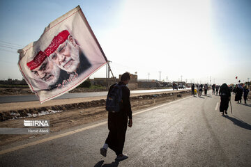 Arbaeen pilgrims in Iraq's Al Diwaniyah