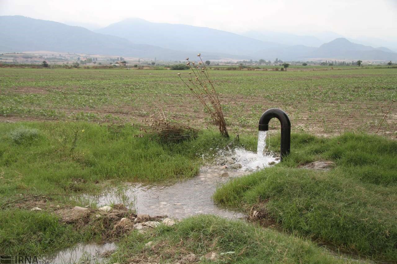 جلوگیری از برداشت غیرمجاز آب‌های سطحی و زیرزمینی در آذربایجان‌غربی