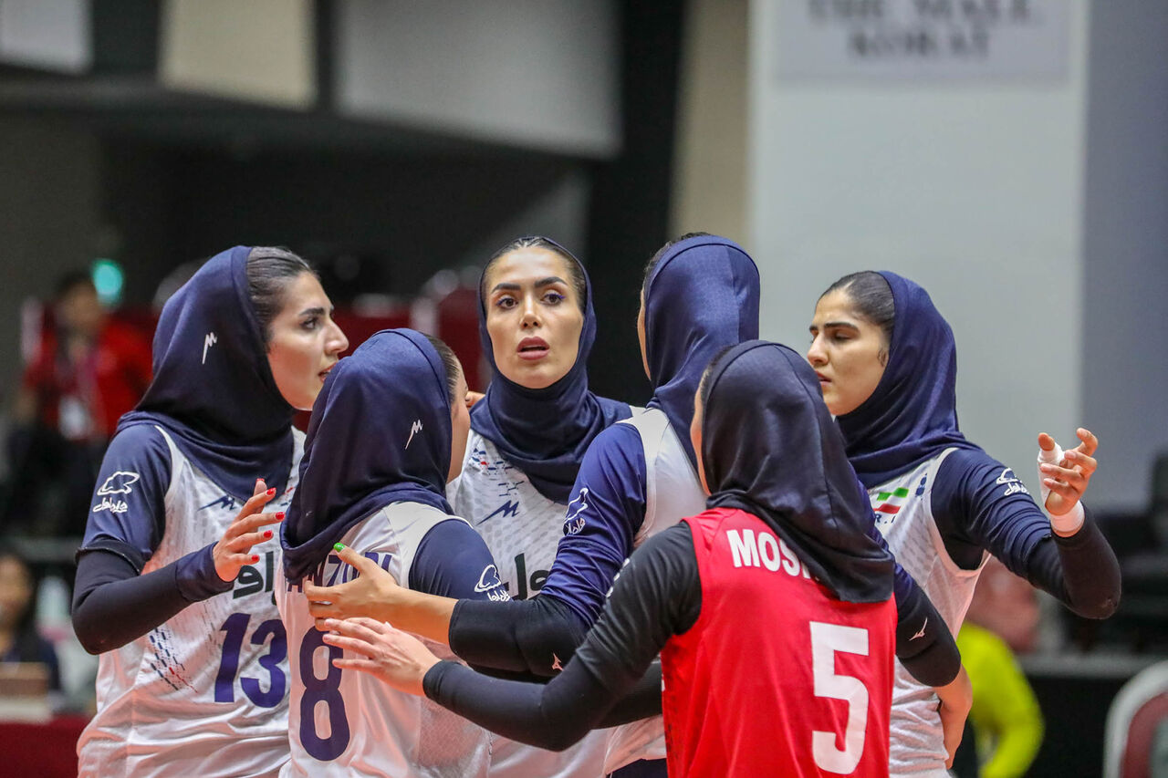 Женская сборная Ирана по волейболу одержала первую победу на Чемпионате Азии