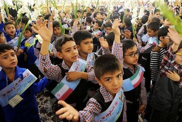 استاندار زنجان: بازماندن حتی یک‌ کودک از تحصیل باید علت یابی شود