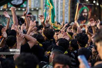 Pilgrims converge in Karbala on eve of Arbaeen