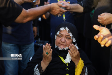 Pilgrims converge in Karbala on eve of Arbaeen