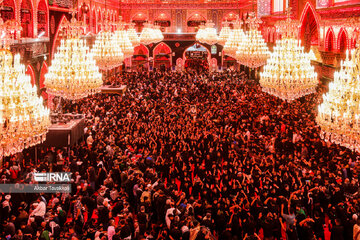 Pilgrims converge in Karbala on eve of Arbaeen