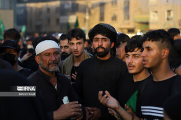 Pilgrims converge in Karbala on eve of Arbaeen