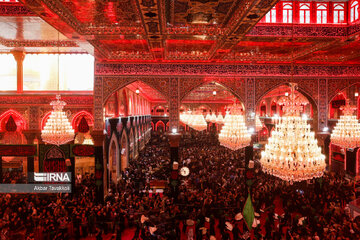 Pilgrims converge in Karbala on eve of Arbaeen