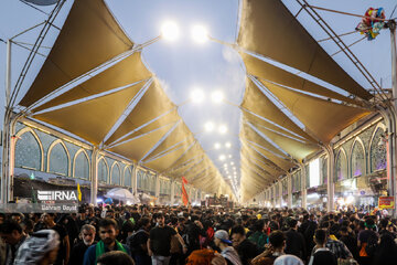 Pilgrims converge in Karbala on eve of Arbaeen