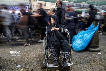 Pilgrims converge in Karbala on eve of Arbaeen