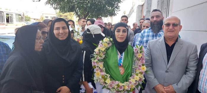 دختر قدرتمند ایران به خانه بازگشت
