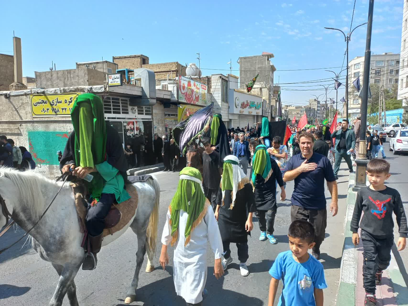 آیین راهپیمایی جاماندگان اربعین حسینی در شهرقدس برگزار شد 