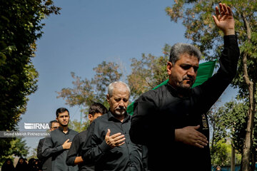 Tehraníes participan en caminata simbólica de Arbaín