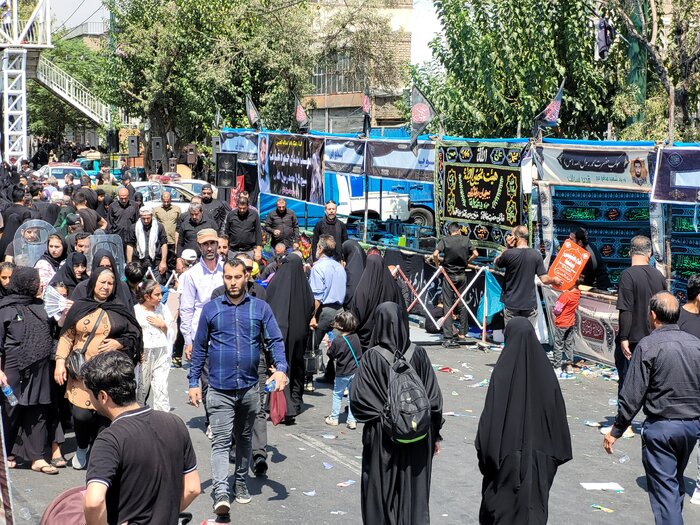عزاداران اربعین به قبله تهران می‌روند