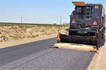 پروژه بهسازی محور نورآباد بخش خلجستان قم عملیاتی شد