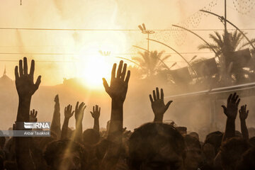 Mourning for Imam Hussain at Arbaeen sunset