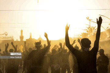Mourning for Imam Hussain at Arbaeen sunset