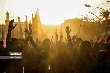 Mourning for Imam Hussain at Arbaeen sunset