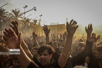 Mourning for Imam Hussain at Arbaeen sunset