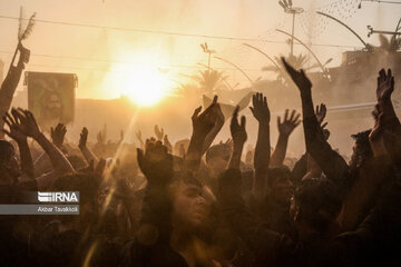 Mourning for Imam Hussain at Arbaeen sunset