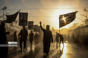 Mourning for Imam Hussain at Arbaeen sunset