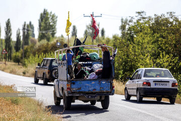 Pilgrims en route to northeast Iran to mourn for Imam Hussain