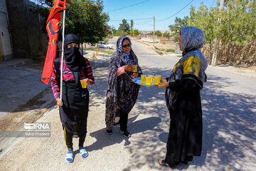 Pilgrims en route to northeast Iran to mourn for Imam Hussain