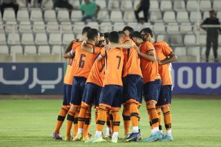 شهر آورد شیرازی ها به کام کدام تیم، فجرسپاسی یا شهر راز ؟