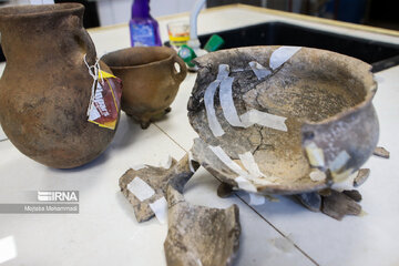 La conservation et la restauration d'objets historiques au musée Rasht, au nord-ouest de l’Iran