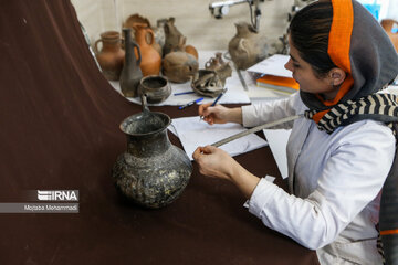 La conservation et la restauration d'objets historiques au musée Rasht, au nord-ouest de l’Iran