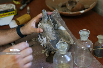 La conservation et la restauration d'objets historiques au musée Rasht, au nord-ouest de l’Iran