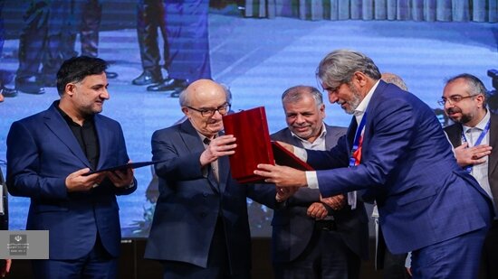 ایران یکی از توانمندترینها در بخشهای پزشکی، دارو و درمان است