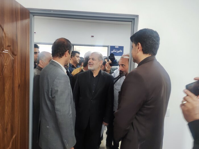 وزیر کشور ساختمان «مجتمع اداری» شهرستان سیمرغ را افتتاح شد