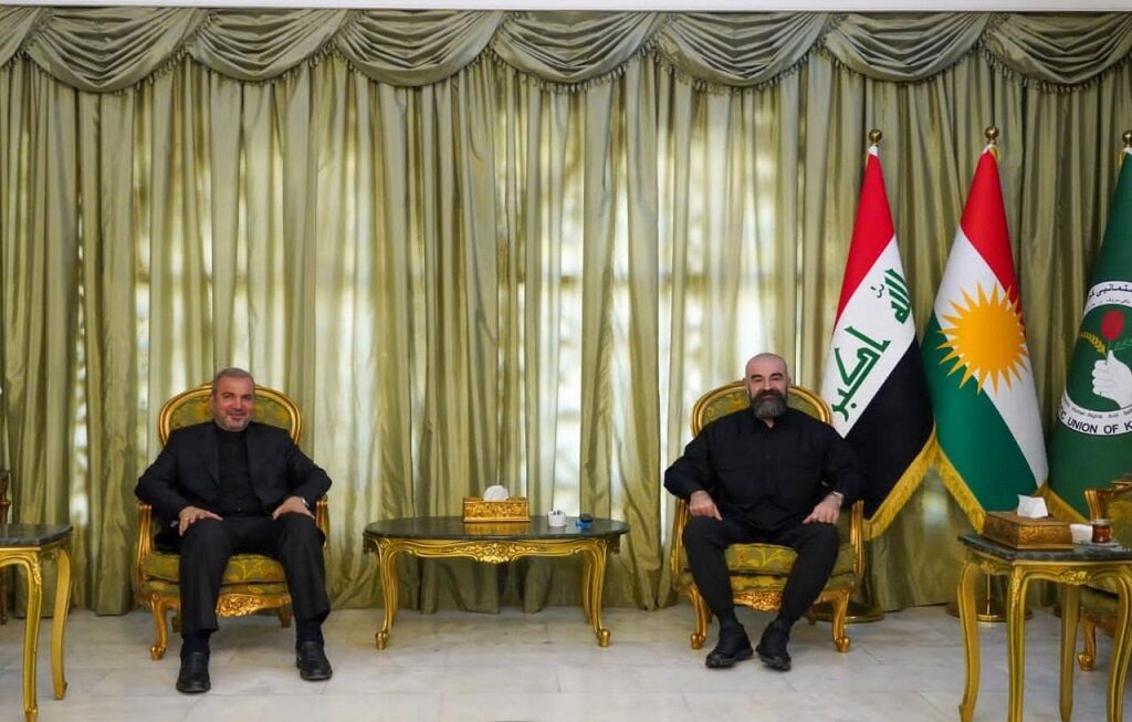 السفير الإیراني في بغداد یلتقي رئيس حزب الاتحاد الوطني الكردستاني
