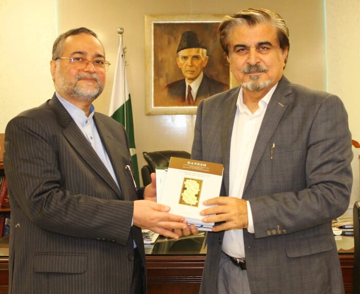 وزیر فرهنگ پاکستان خواستار تقویت روابط فرهنگی و هنری با ایران شد