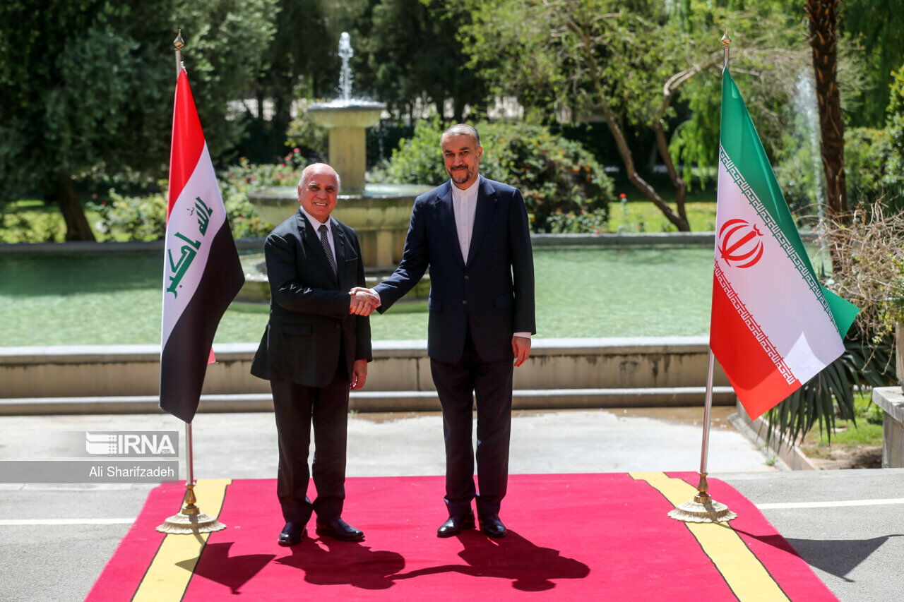Los ministros de Exteriores de Irán e Iraq se reúnen en Teherán