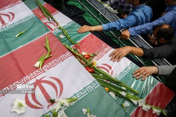 La nation iranienne fait ses adieux aux 23 martyrs nouvellement découverts à Ourmia
