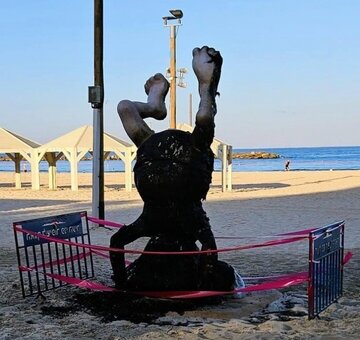 مجسمه بنیانگذار رژیم صهیونیستی در تل آویو سوزانده شد