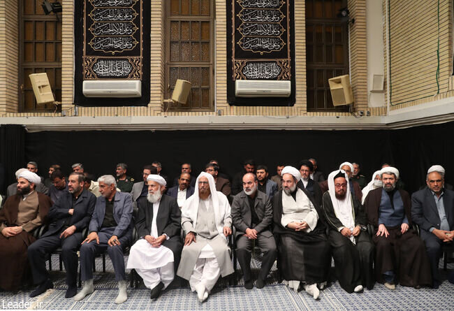 دیدگاه بزرگان بلوچستان درباره دیدار با رهبری؛ قوم بلوچ به این آبوخاک پشت نمیکند