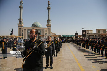 Mourning for Imam Reza (AS) at Qom's Fatemeh Masumeh Shrine